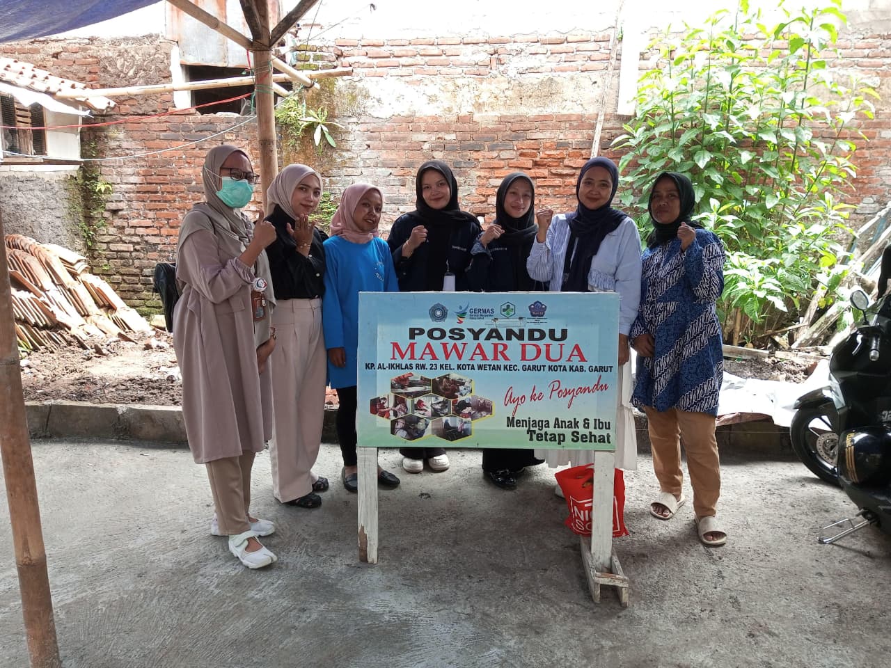 Kegiatan Mahasiswa dalam mengikuti Posyandu di Posyandu Mawar Dua